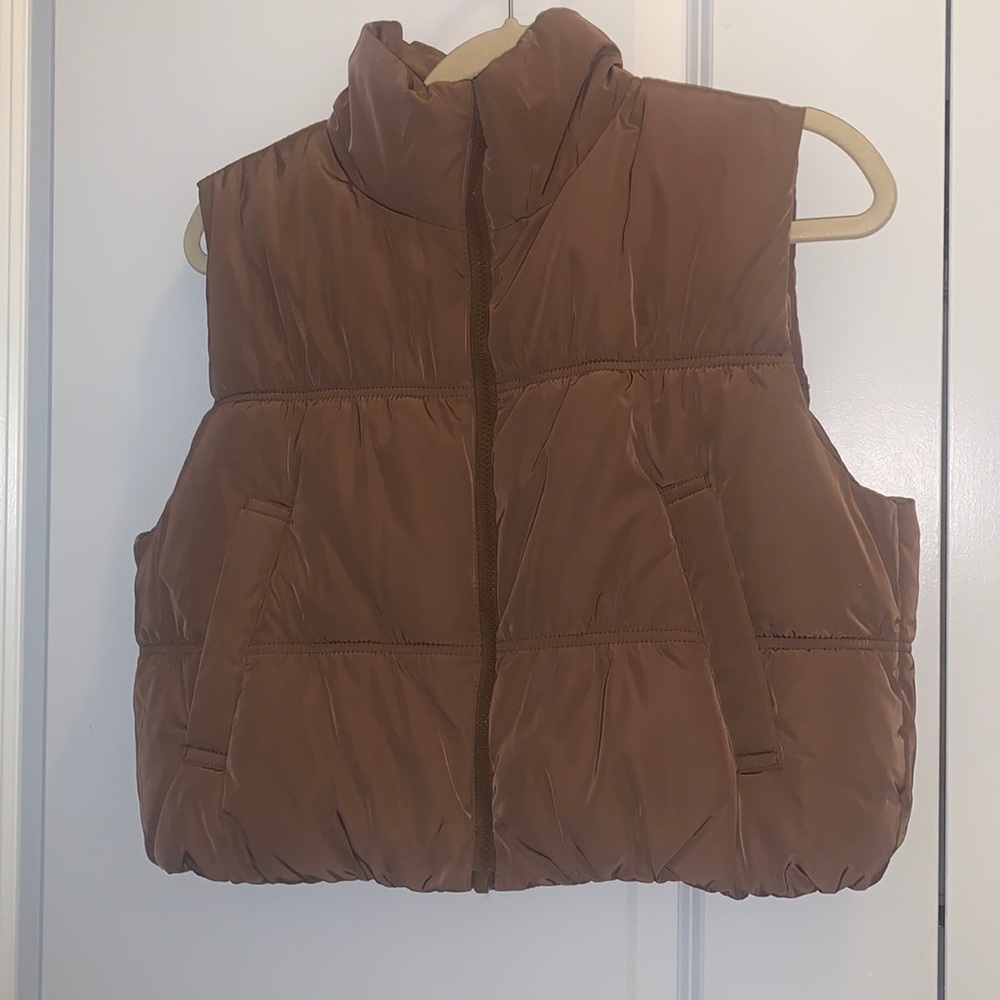 Brown cropped puffer vest